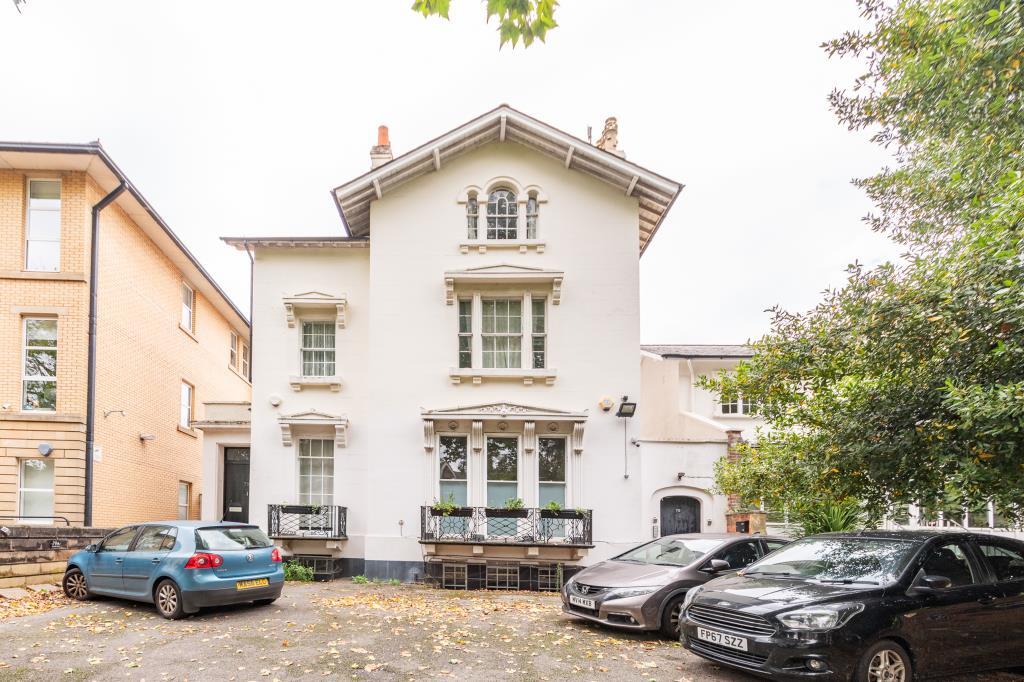 2 bedroom flat