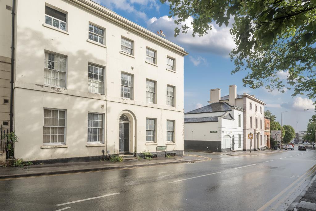 Main image of property: Castle Hill,  Reading, Berkshire, RG1