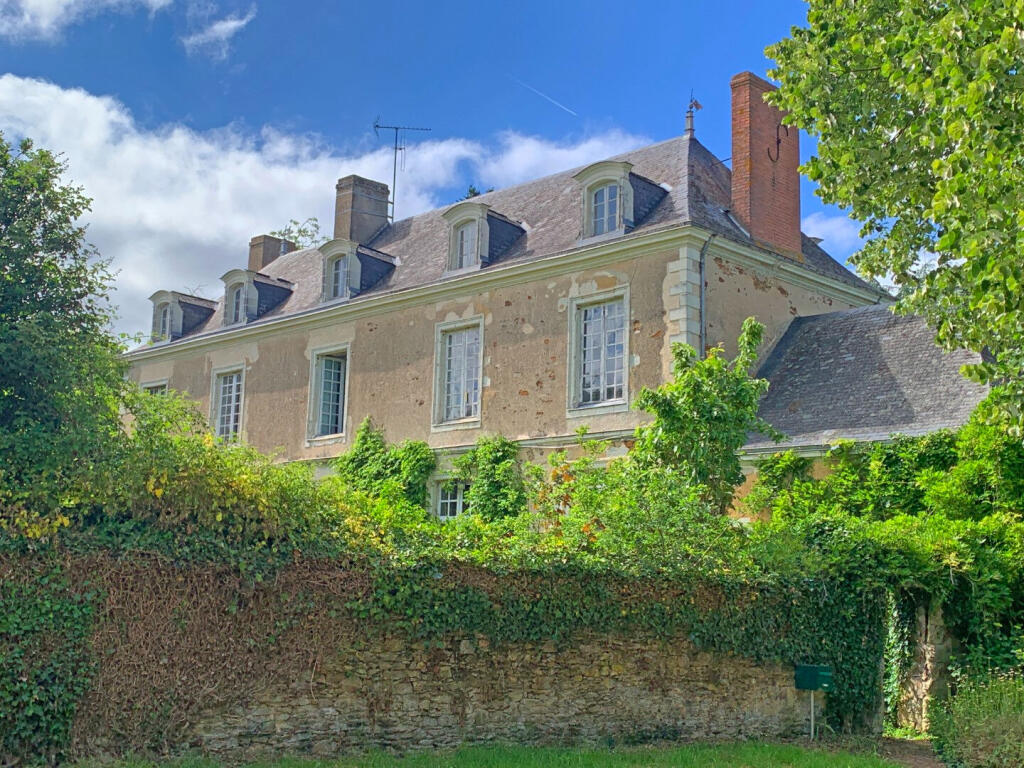 Main image of property: Pays de la Loire, Mayenne, Azé