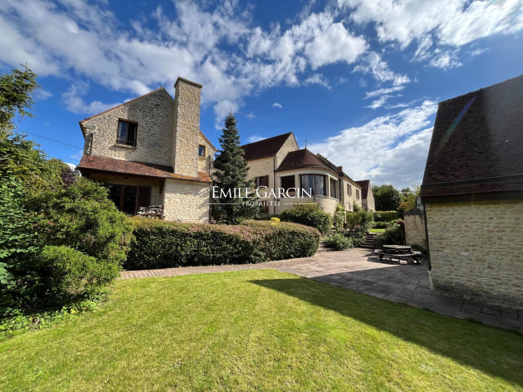 Main image of property: Paris-Isle of France, Val-d`Oise, Magny-en-Vexin