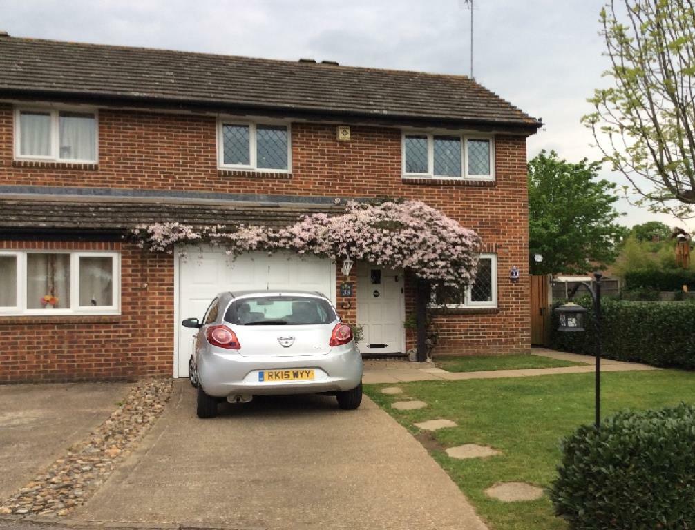 3 bedroom semi-detached house for rent in Lower Earley, Reading, RG6