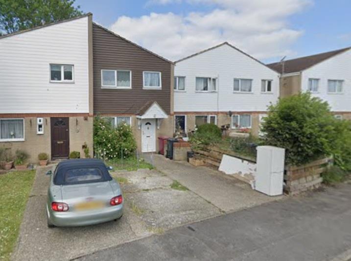 Main image of property: Heroes Walk, Reading, RG2