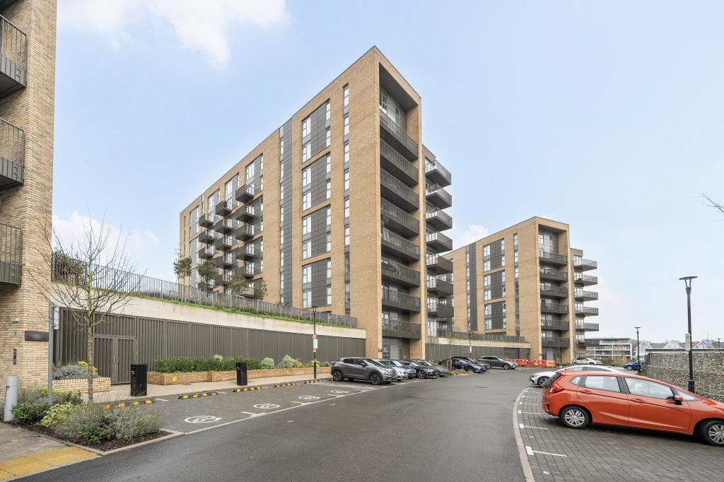 Main image of property: Flagstaff Road, Green Park, RG2