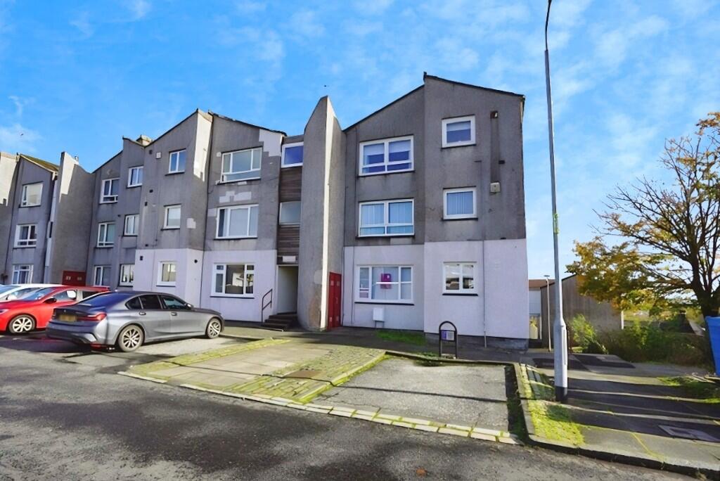 Main image of property: Lomond Place, G67