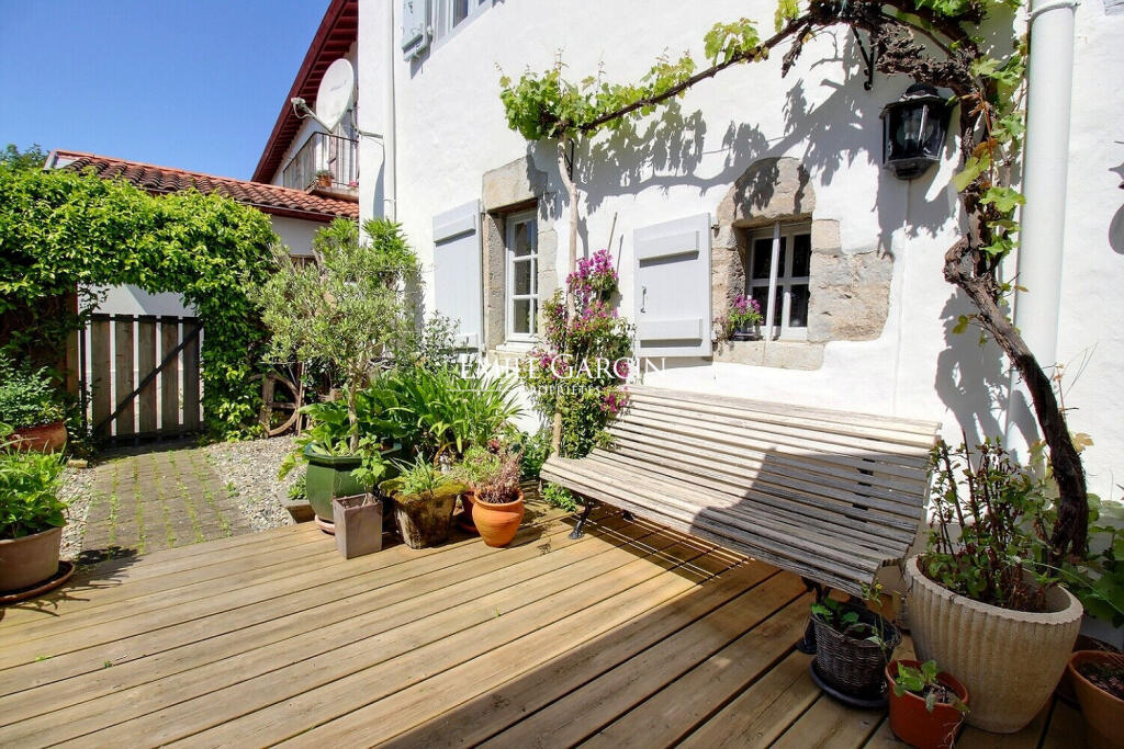 Main image of property: Aquitaine, Pyrénées-Atlantiques, Ahetze