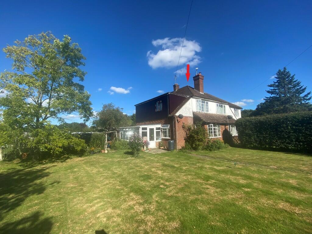 2 bedroom semidetached house for sale in Staplehurst Road, TN12