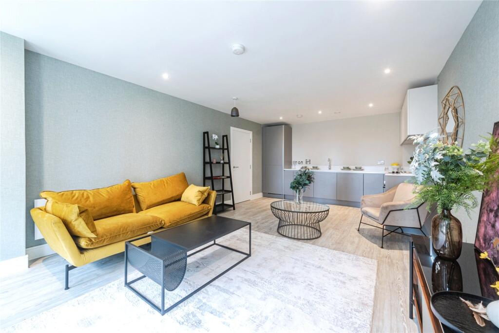 Main image of property: Kings Road, Newbury, Berkshire, RG14