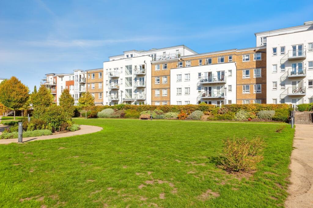 Main image of property: Grebe Way, Maidenhead, Berkshire, SL6