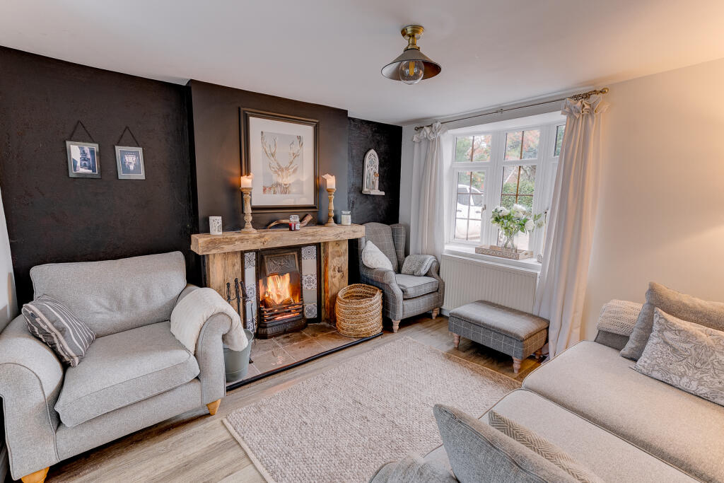 Additional property image - Foley Gardens, Stoke Prior, Bromsgrove, Worcestershire, B60