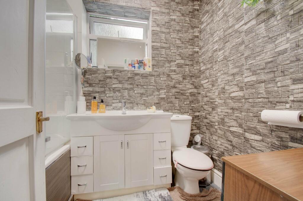 Additional property image - Watt Close, Bromsgrove, Worcestershire, B61