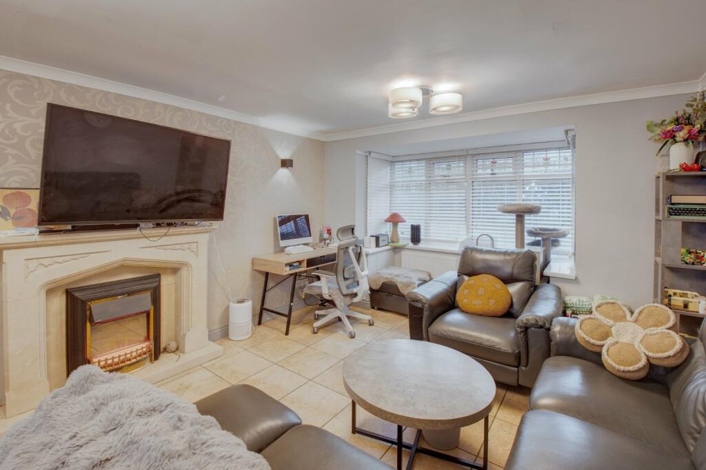 Additional property image - Roman Way, Bromsgrove, Worcestershire, B61