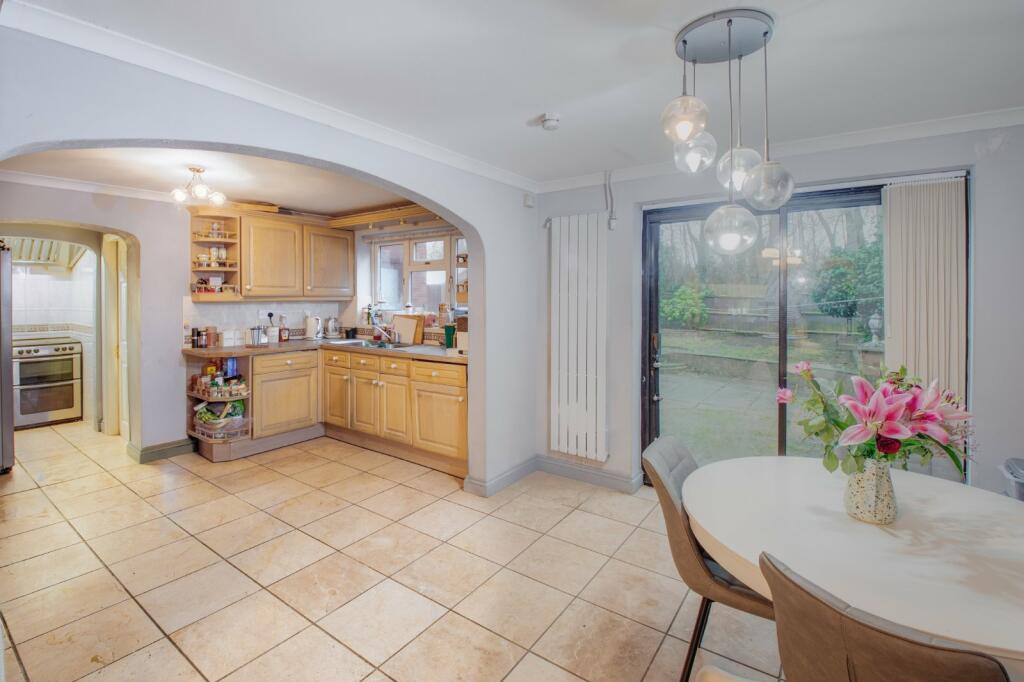Additional property image - Roman Way, Bromsgrove, Worcestershire, B61
