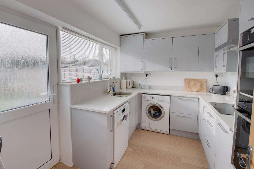 Additional property image - Warwick Hall Gardens, Bromsgrove, Worcestershire, B60