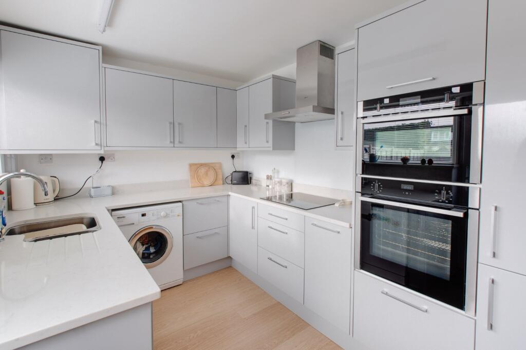 Additional property image - Warwick Hall Gardens, Bromsgrove, Worcestershire, B60