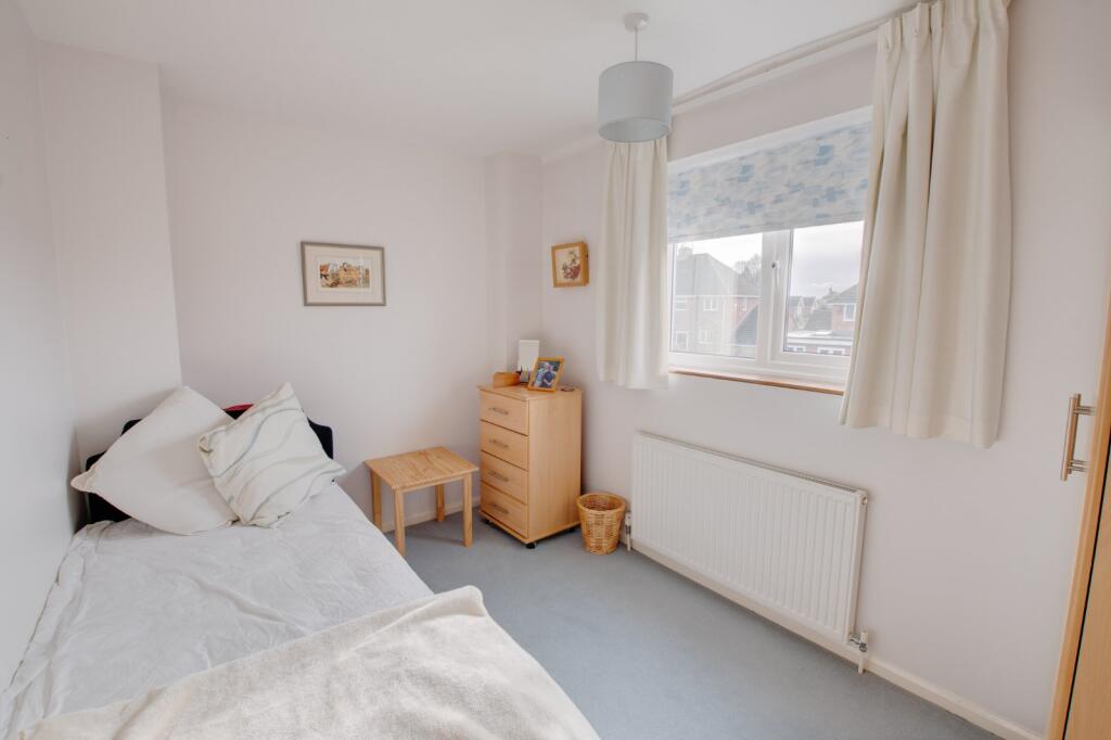 Additional property image - Warwick Hall Gardens, Bromsgrove, Worcestershire, B60