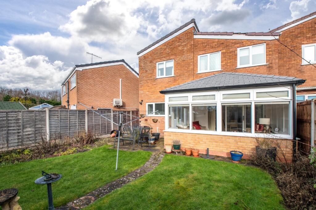 Additional property image - Warwick Hall Gardens, Bromsgrove, Worcestershire, B60