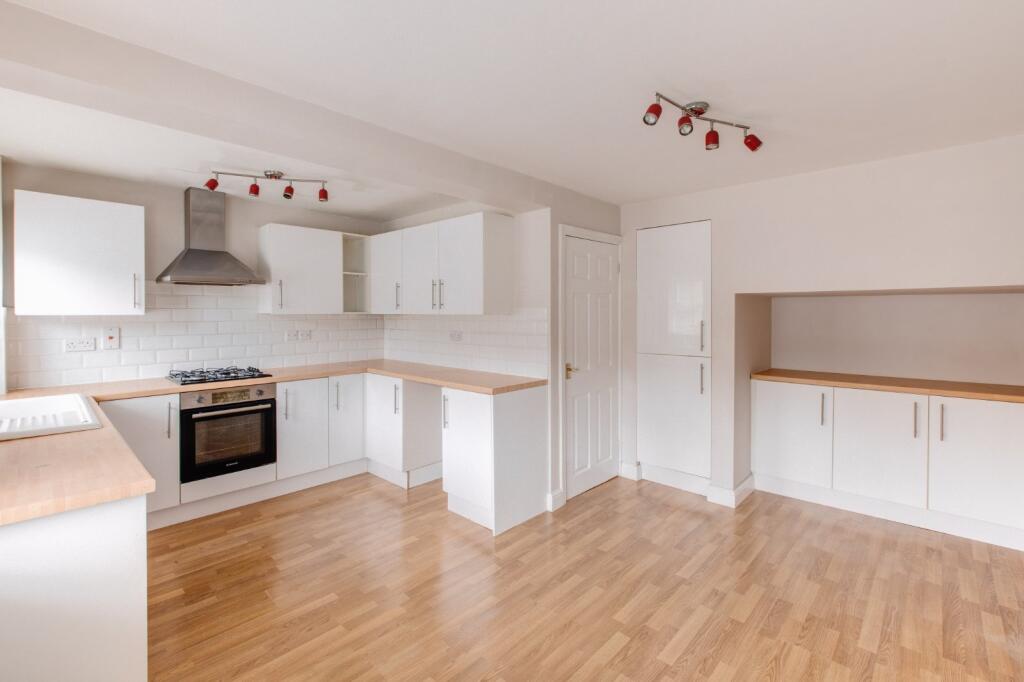 Additional property image - Stourbridge Road, Catshill, Bromsgrove, Worcestershire, B61