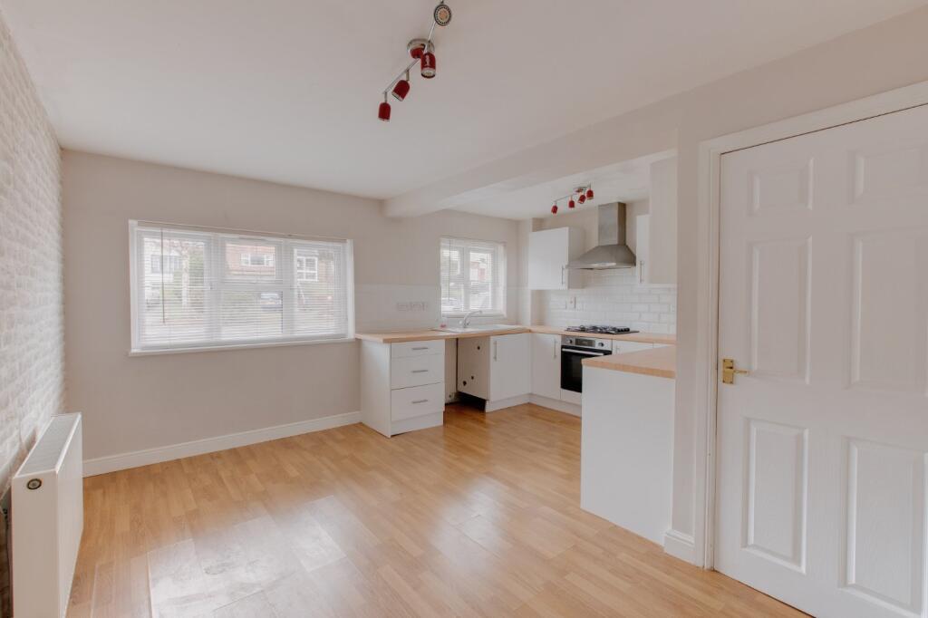 Additional property image - Stourbridge Road, Catshill, Bromsgrove, Worcestershire, B61