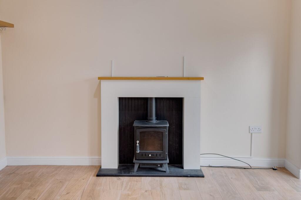 Additional property image - Stourbridge Road, Catshill, Bromsgrove, Worcestershire, B61