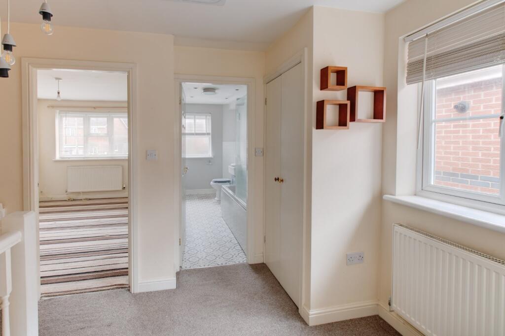 Additional property image - Stourbridge Road, Catshill, Bromsgrove, Worcestershire, B61