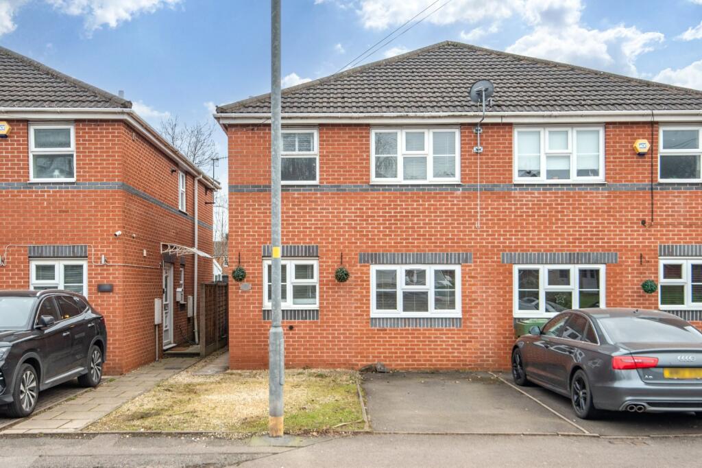 Additional property image - Stourbridge Road, Catshill, Bromsgrove, Worcestershire, B61