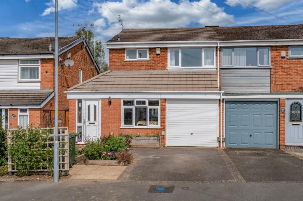 Main image of property: Redland Close, Marlbrook, Bromsgrove, Worcestershire, B60