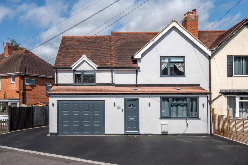 Main image of property: Churchfields Close, Bromsgrove, Worcestershire, B61