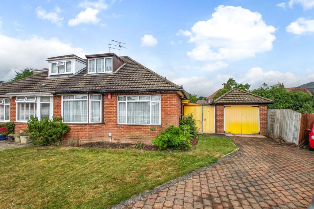 Main image of property: Rose Avenue, Alvechurch, Birmingham, Worcestershire, B48