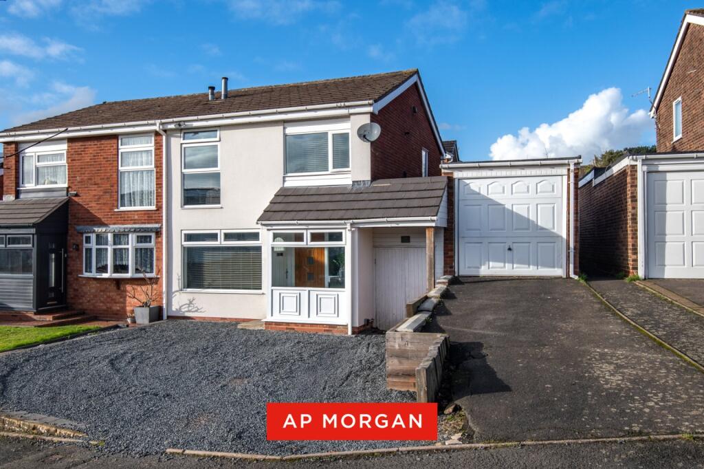 Main image of property: Pennine Road, Bromsgrove, Worcestershire, B61