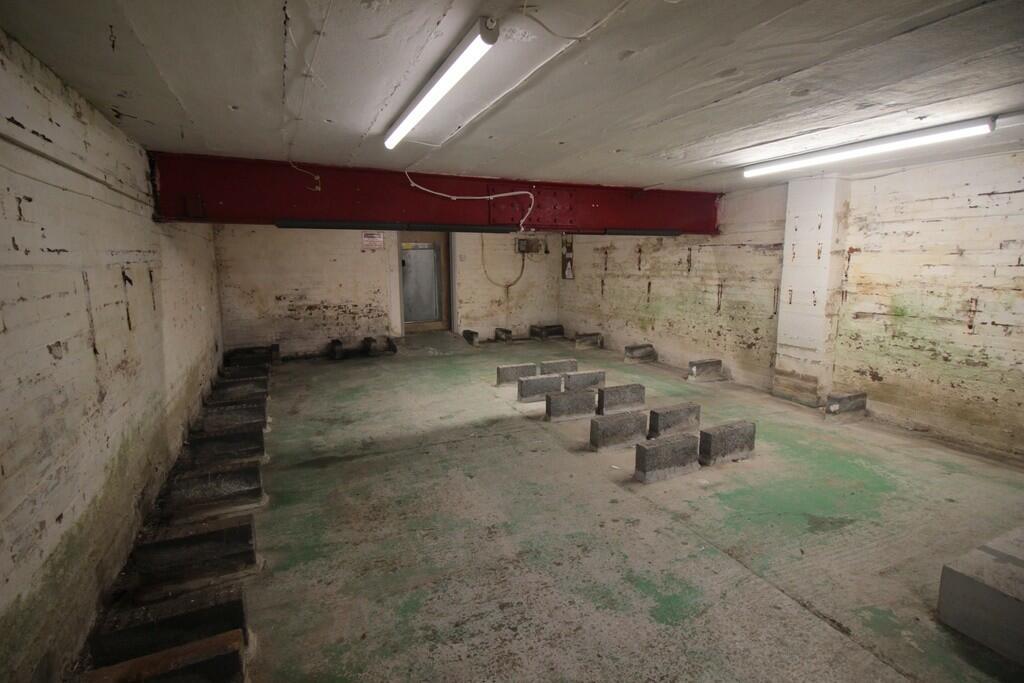 Convenience store to lease in 18 Kilnhurst Road, Rawmarsh, Rotherham, South Yorkshire, S62 5NE., S62