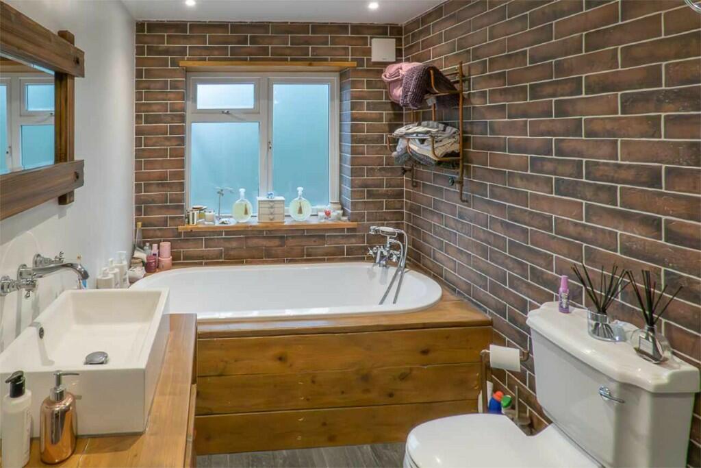 Additional property image - Victoria Road, Swanage, Dorset, BH19