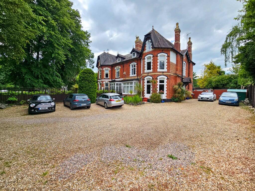 8 bedroom guest house for sale in Rathmore Road, Torquay, Devon, TQ2