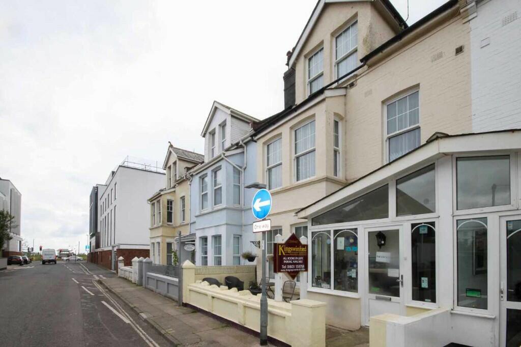 7 bedroom guest house for sale in Garfield Road, Paignton, Devon, TQ4