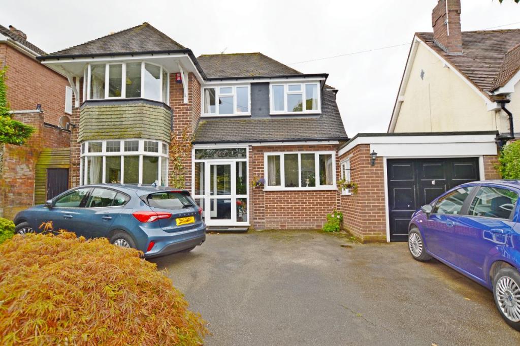 4 bedroom detached house for sale in Chester Road North, Sutton