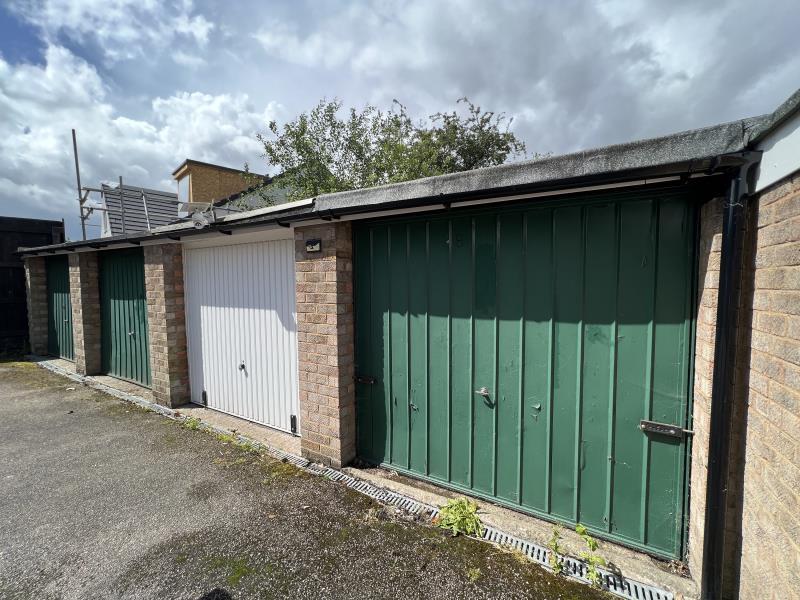 Main image of property: Brookstray Garage, Eastern Green, Coventry, Cv5 7hw