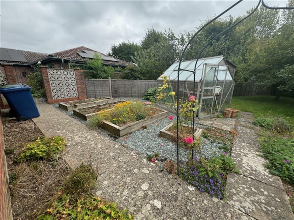 Additional property image - Willow Way, Hauxton, Cambridge