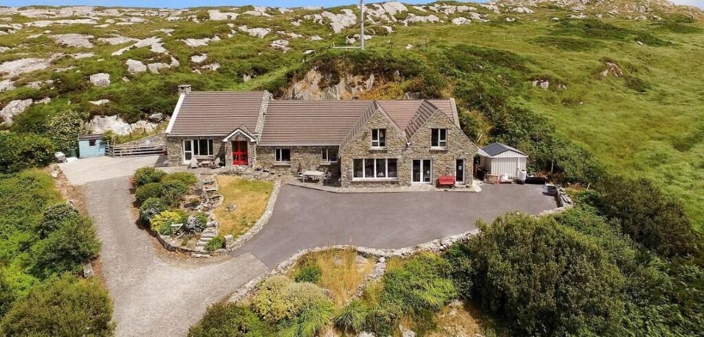 5 bed Detached property for sale in Clifden, Galway