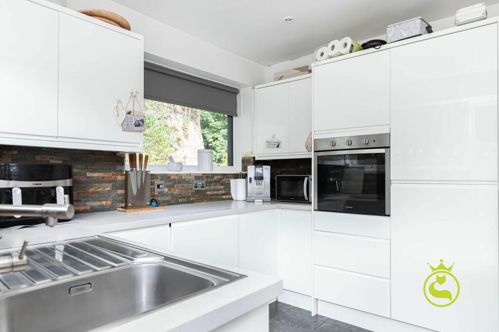 Additional property image - Yarmouth Close, Poole, BH12