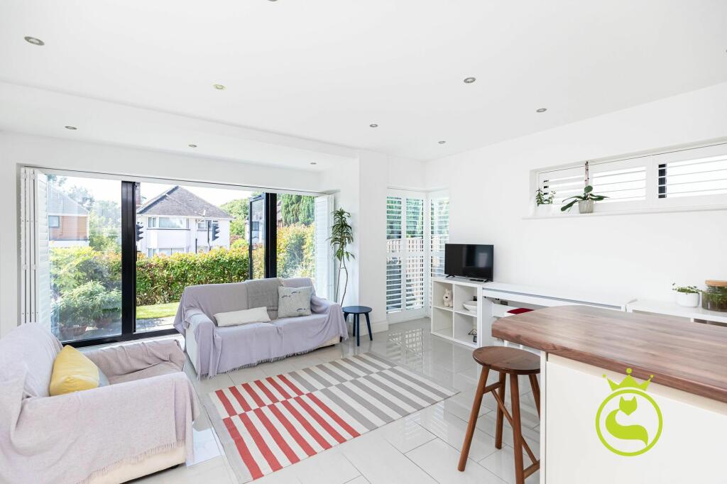 Additional property image - Town House- Cluster Views, Sandbanks Road, Whitecliff, Poole BH14