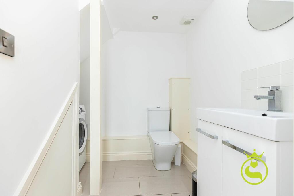 Additional property image - Town House- Cluster Views, Sandbanks Road, Whitecliff, Poole BH14