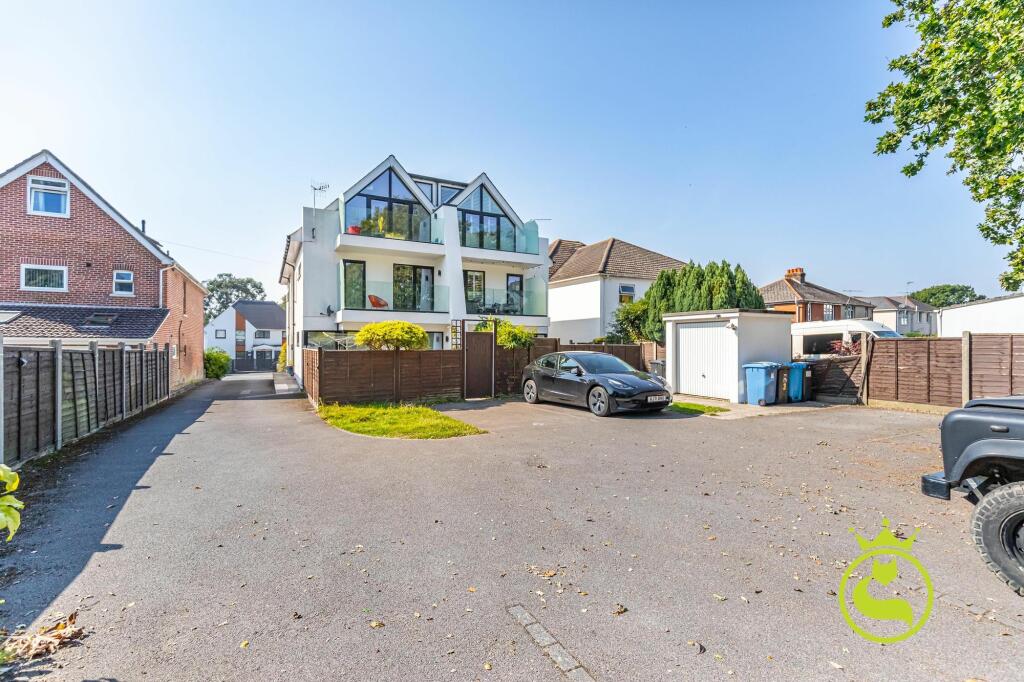 Additional property image - Town House- Cluster Views, Sandbanks Road, Whitecliff, Poole BH14