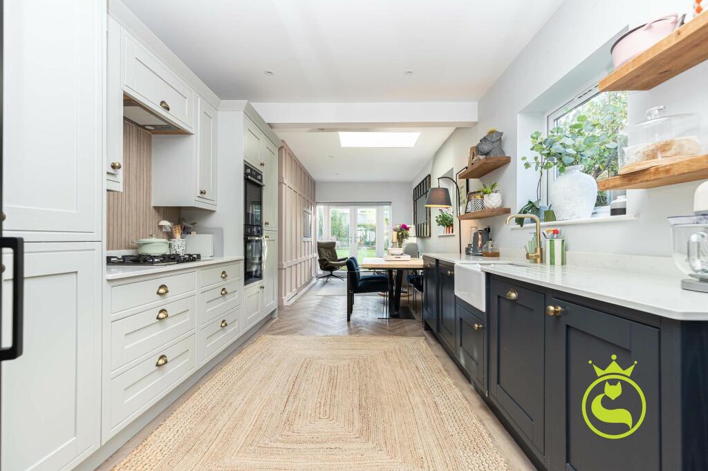 Additional property image - CLOSE TO HARBOURSIDE - Sherwood Avenue, Whitecliff, Poole BH14