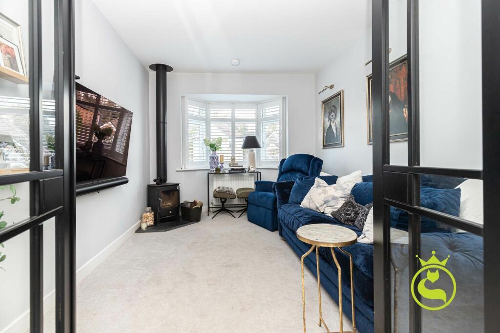 Additional property image - CLOSE TO HARBOURSIDE - Sherwood Avenue, Whitecliff, Poole BH14