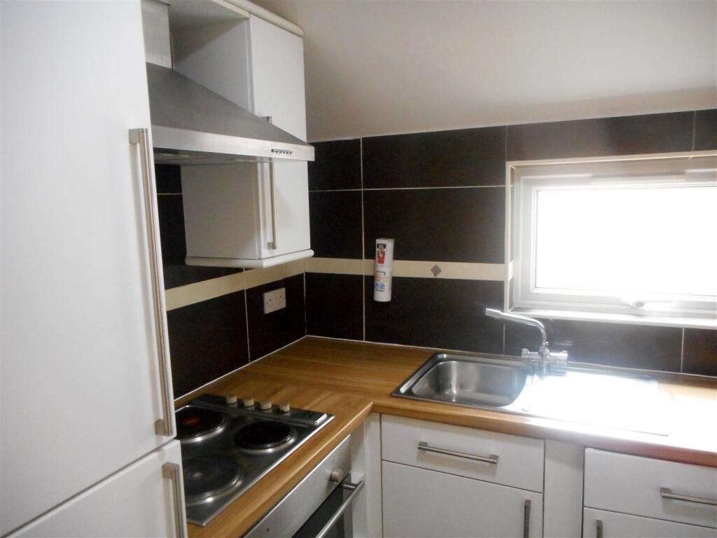 Additional property image - Gordon Road, Cardiff