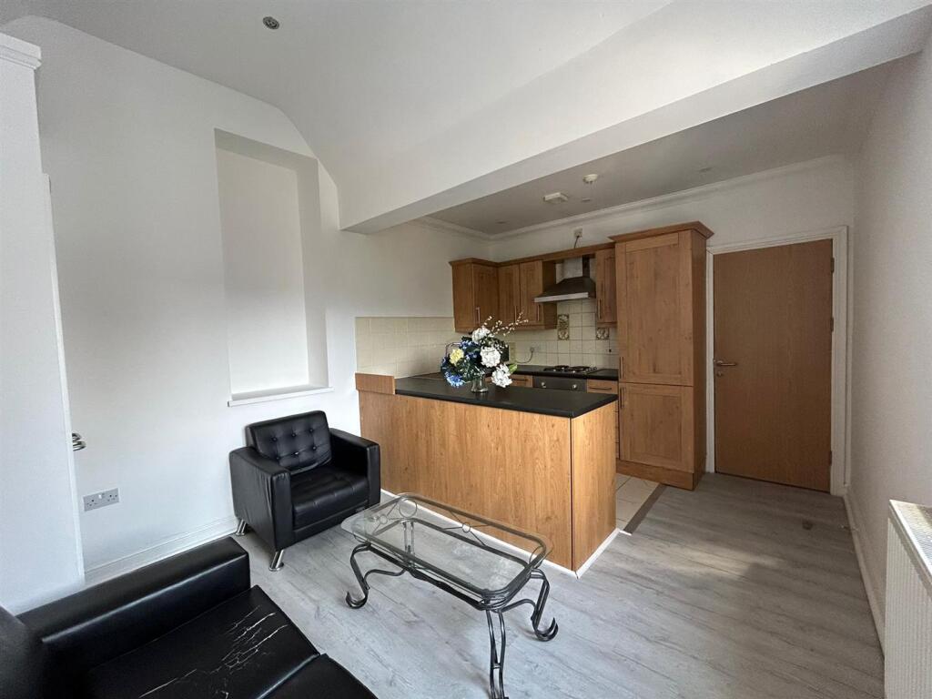 Main image of property: 11 The Walk, Roath, Cardiff