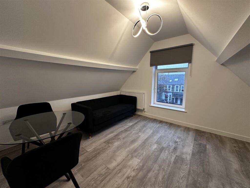 Main image of property: Flat 5, 115 Richmond Road, Cardiff