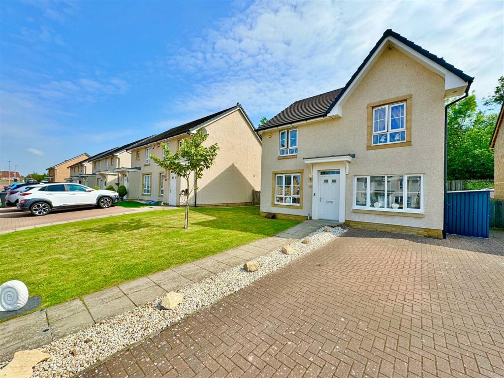 4 bedroom detached house for sale in Heatherbell Road, Coatbridge, ML5