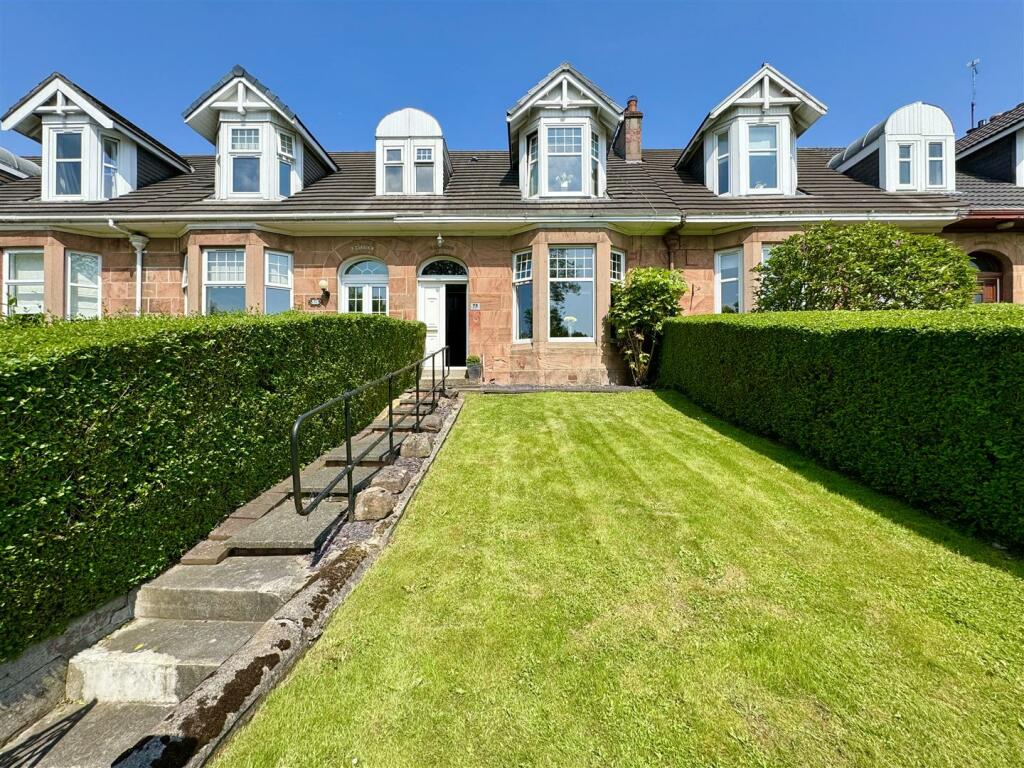 3 bedroom terraced house for sale in New Edinburgh Road, Uddingston, G71