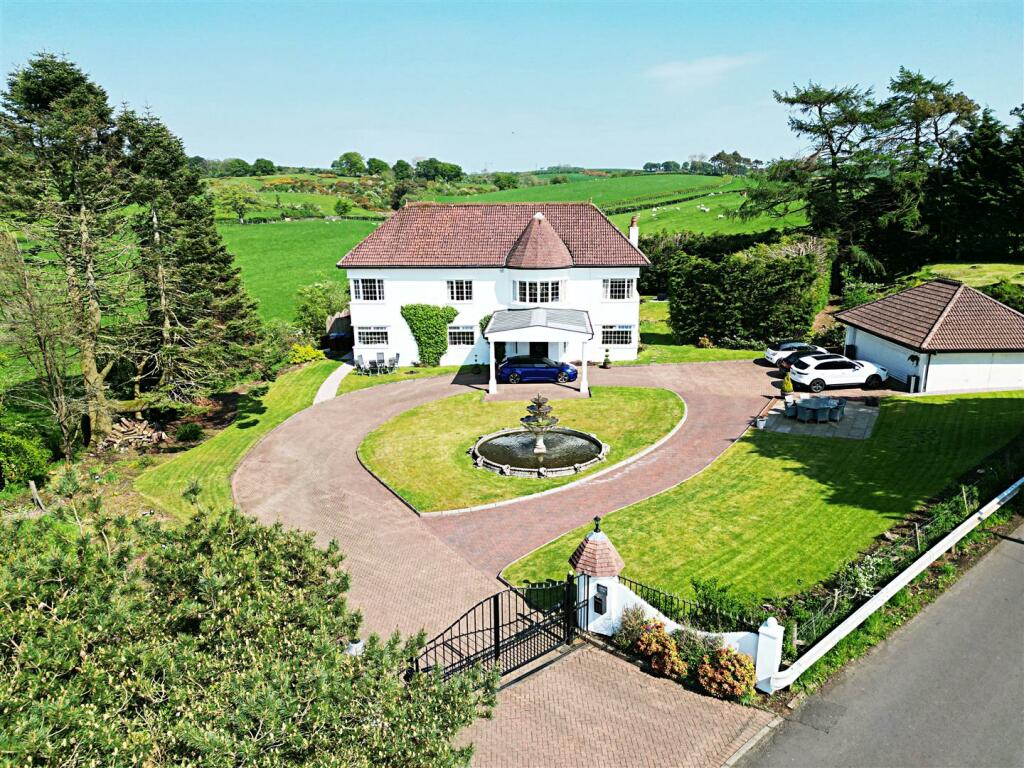 4 bedroom detached house for sale in Kittochside Road, Carmunnock