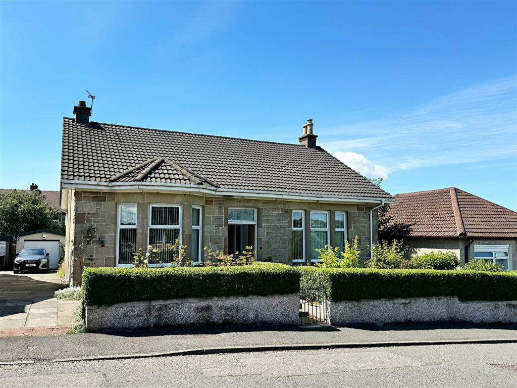 3 bedroom detached bungalow for sale in Hilltop, South Biggar Road